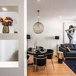Appartement Akicity Benfica Mistery Lissabon